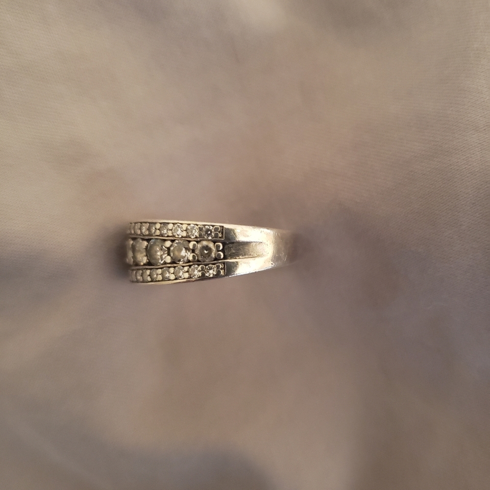 DIAMONIQUE BAND RING - Picture 5 of 8